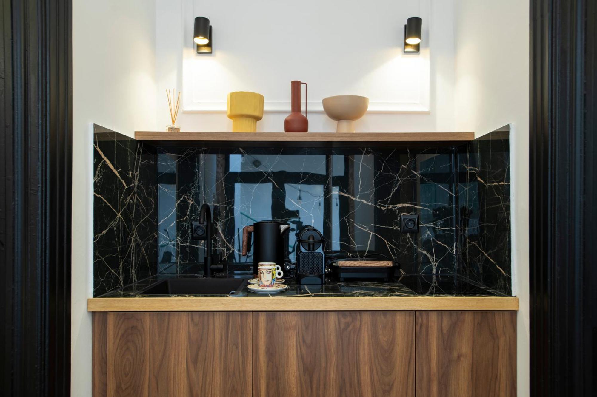 Апартаменты Stoa House Airport Коропион Экстерьер фото